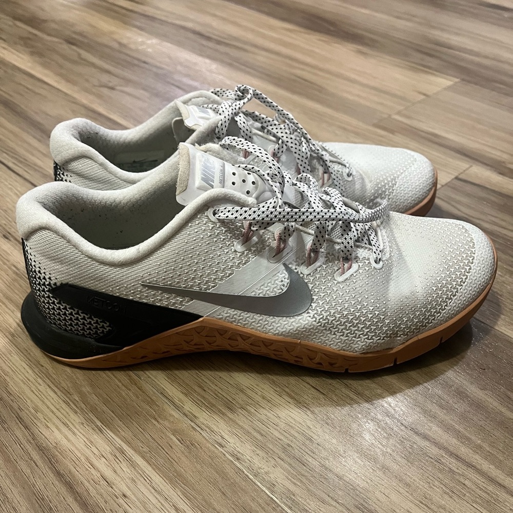 Women’s Nike Metcon 4